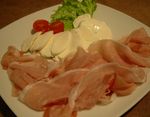 Crudo e mozzarella
